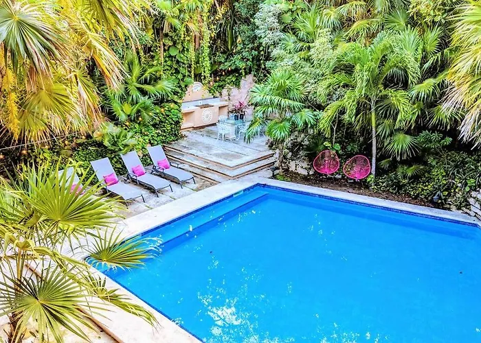 Steps To Ocean Huge Private Pool In Exclusive Fase 1 Playacar Villa Playa del Carmen